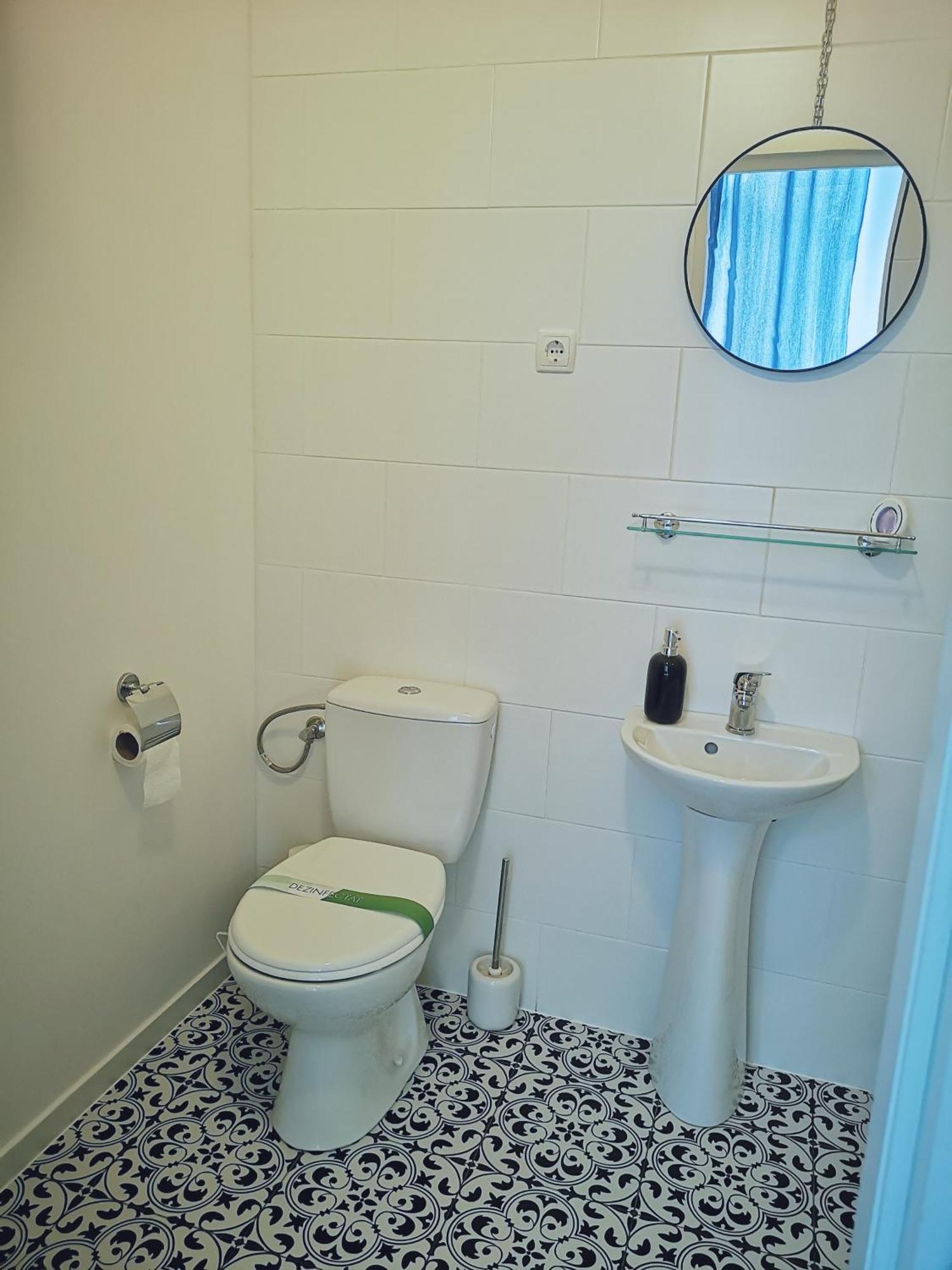 Weisz Apartment-City Center-Free Private Parking,Wifi,Ac Carei Exteriör bild