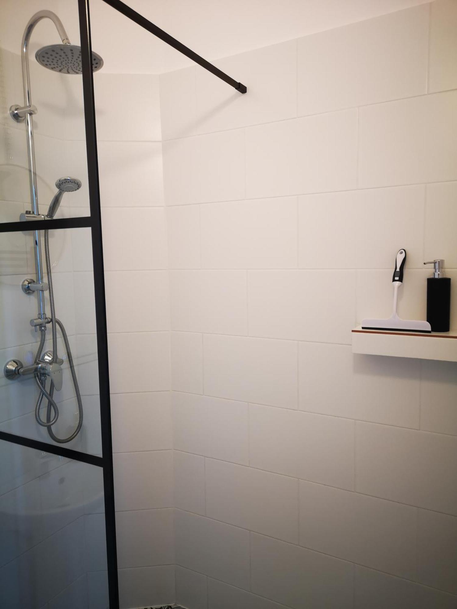 Weisz Apartment-City Center-Free Private Parking,Wifi,Ac Carei Exteriör bild